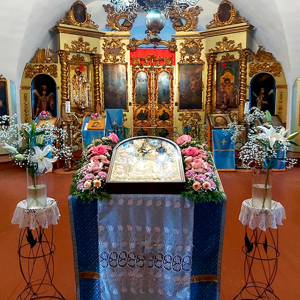 4 ноября в праздник Казанской иконы Божией Матери в сельских храмах Удомельского благочиния прошли праздничные Богослужения. 