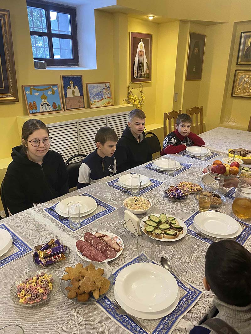 Дети из Удомельского Детского дома посетили Кафедральный Князь-Владимирский храм г. Удомля.