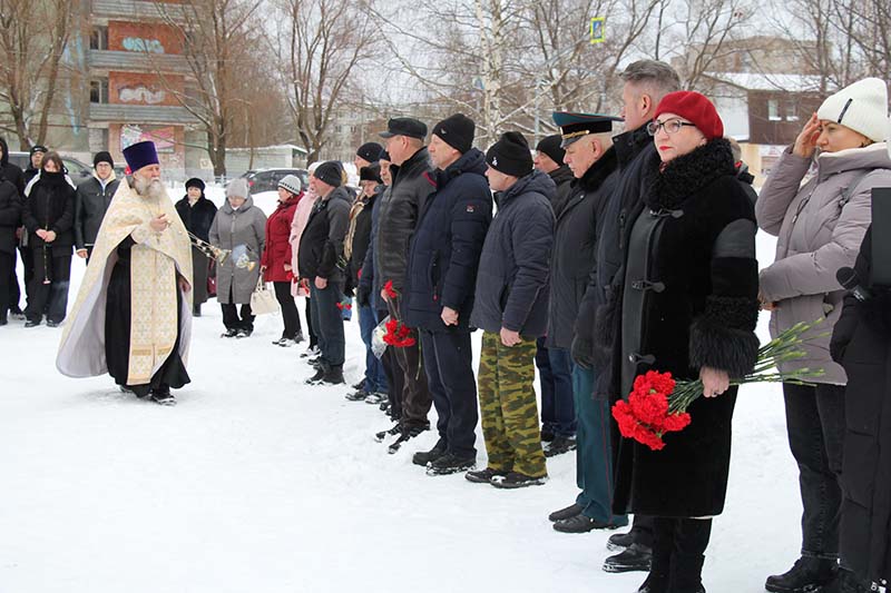 Заупокойная лития в день памяти воинов-интернационалистов в г.Удомле.