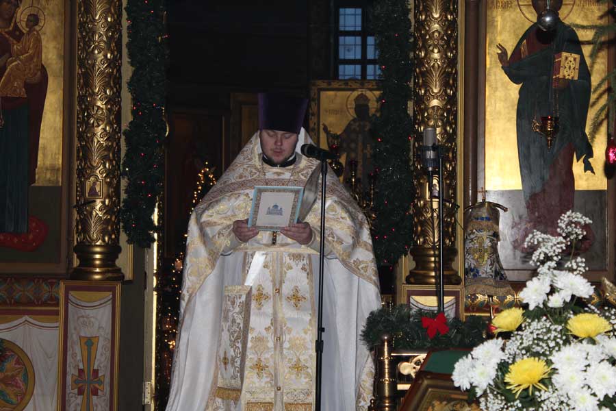 Архиерейские богослужения в Князь-Владимирском соборе 14 и 15 января 2017 года. 