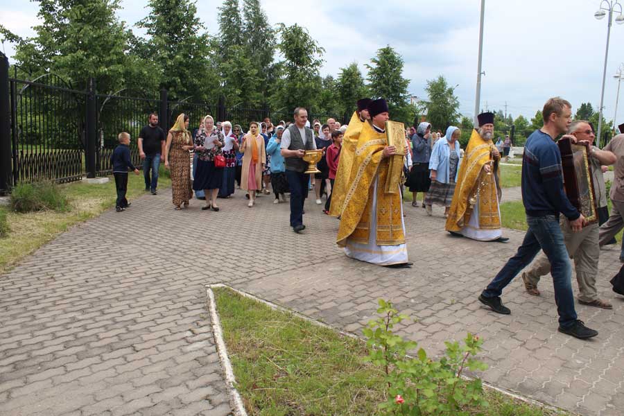 Святыни Большого Бежецкого крестного хода встретили в Князь-Владимирском соборе г.Удомля