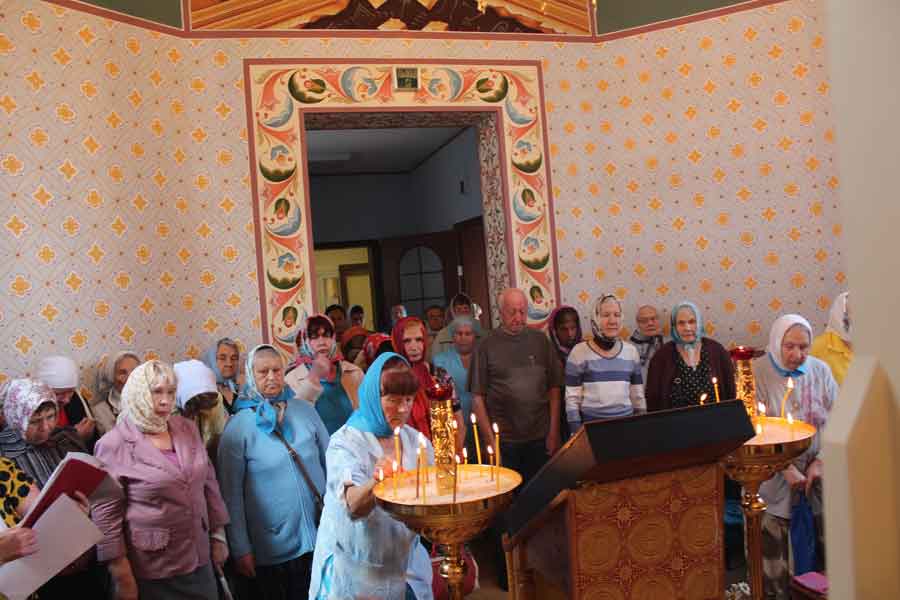 Божественная литургия в храме-часовне при ЦМСЧ 141 г.Удомли