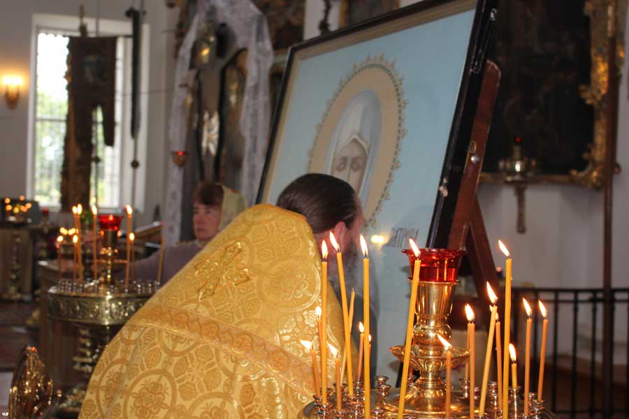 Встреча ковчега с частицей мощей Св. блаженной Матроны Московской в Спасо-Георгиевском храме с.Млёво.