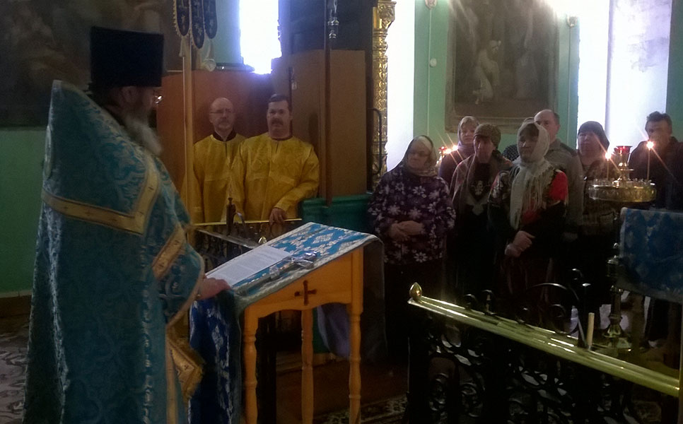 Праздник Введения во храм Пресвятой Богородицы молитвенно встретили в Удомельском благочинии