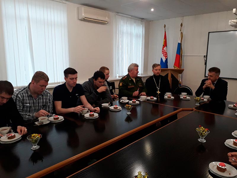 Клирик Удомельского благочиния принял участие во встречи с призывниками Удомельского района.