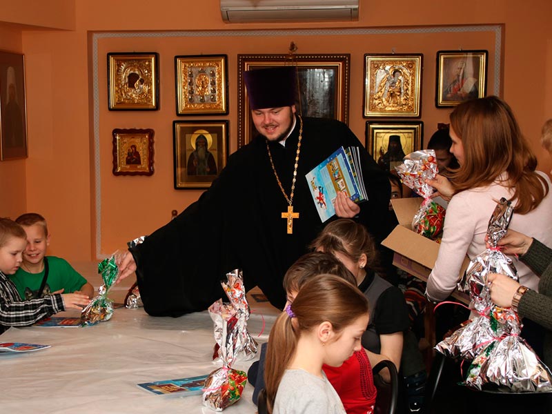 Рождественский праздник в Воскресной школе при Князь-Владимирском соборе.