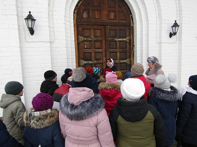 Экскурсии для школьников в Князь-Владимирском соборе.