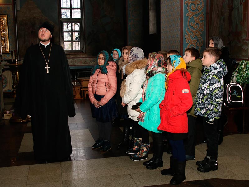 Экскурсии для школьников в Князь-Владимирском соборе.