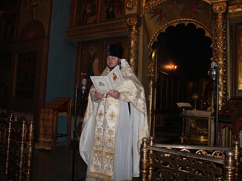 Праздничные службы на Сретение Господне прошли в Князь-Владимирском соборе
