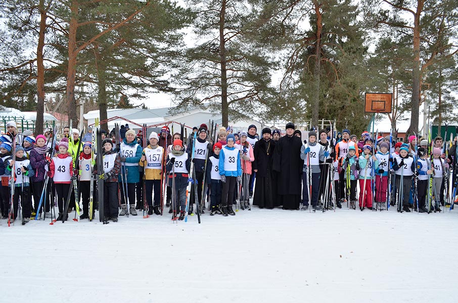 Молодежь Бежецкой епархии приняла участие в спортивных соревнованиях «Сретенские старты» 