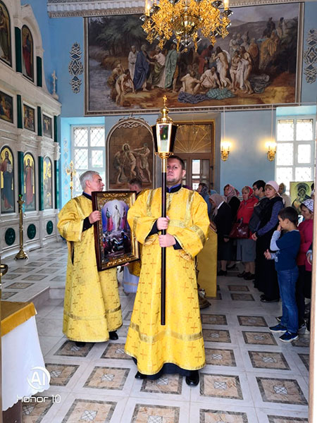 Воскресная литургия в Богоявленском храме с.Перхово