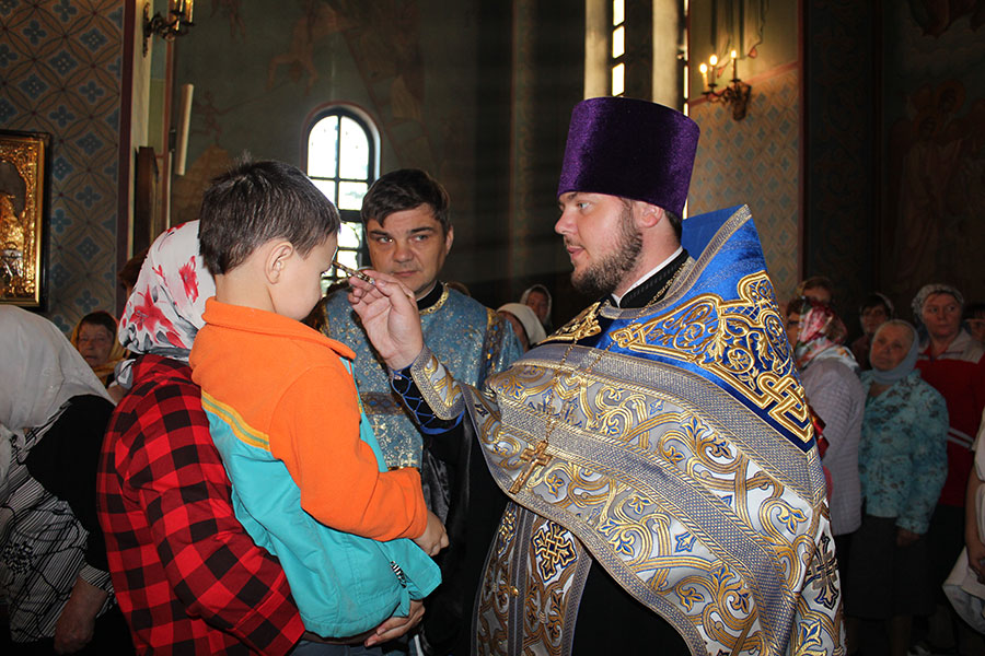Праздничные службы на праздник Успения Пресвятой Богородицы прошли в Князь-Владимирском соборе