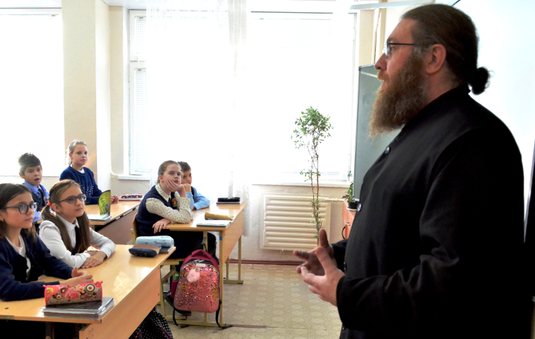 Удомельское благочиние посетила студенческая миссионерская группа Московской духовной академии
